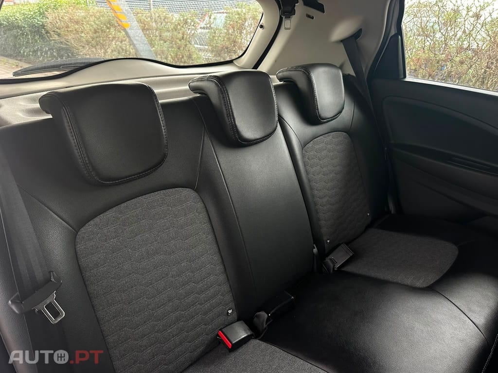 Renault Zoe (c/ Bateria) EV50 135hp Techno