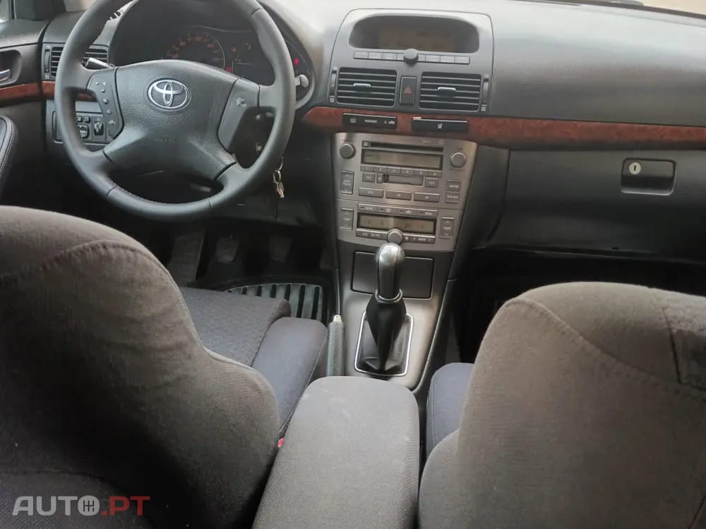 Toyota Avensis 2.0 D-4D Sol