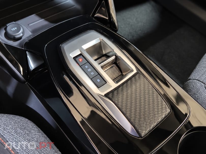 Peugeot E-2008 54 kWh Style