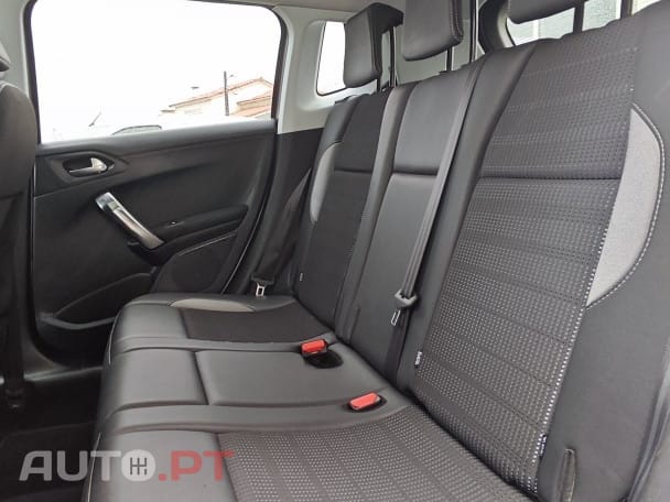 Peugeot 2008 1.6 BlueHDi Allure