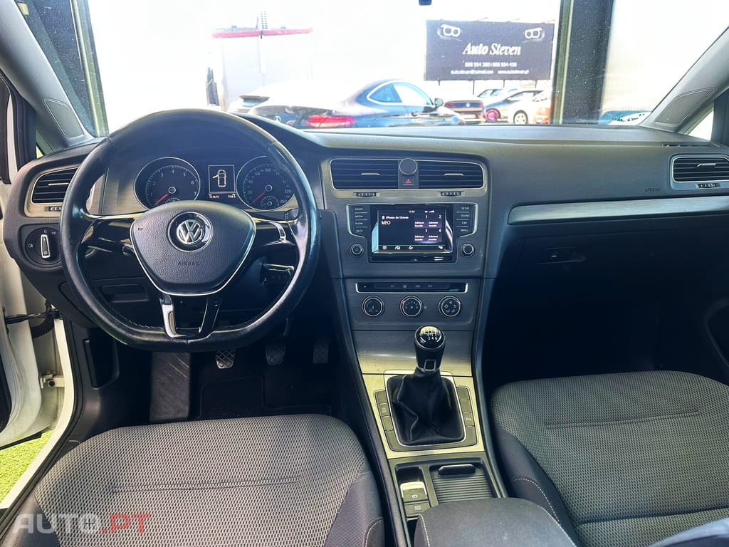 Volkswagen Golf VII