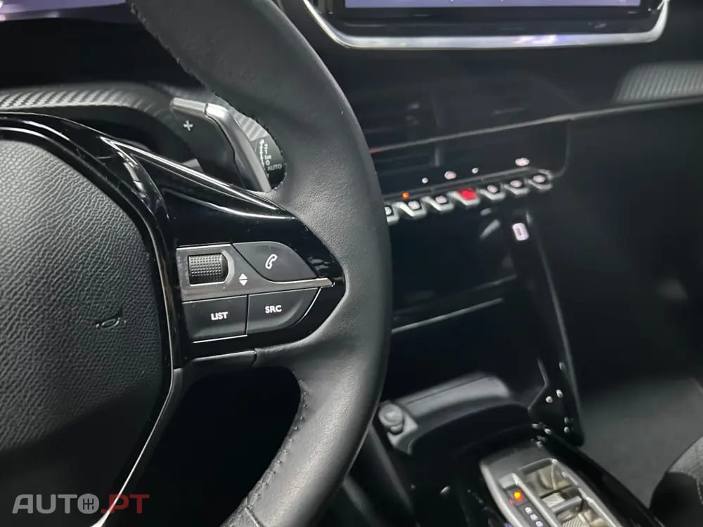 Peugeot 2008 1.2 Hybrid Allure e-DCS6