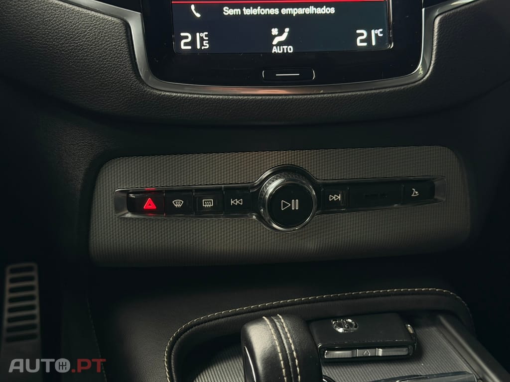 Volvo XC90 2.0 T8 PHEV R-Design AWD