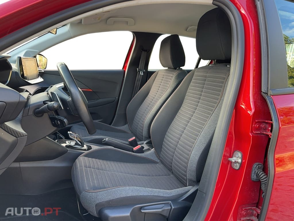 Peugeot 208 PureTech 100 EAT8 Active