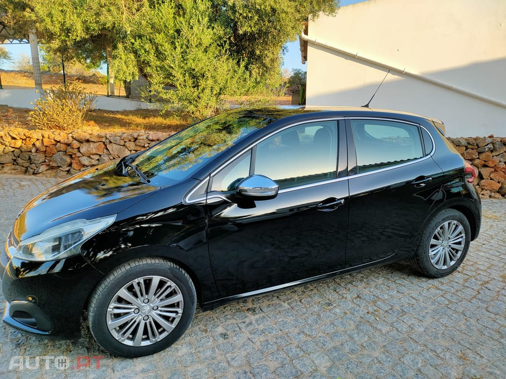 Peugeot 208 1.6 Blue HDi