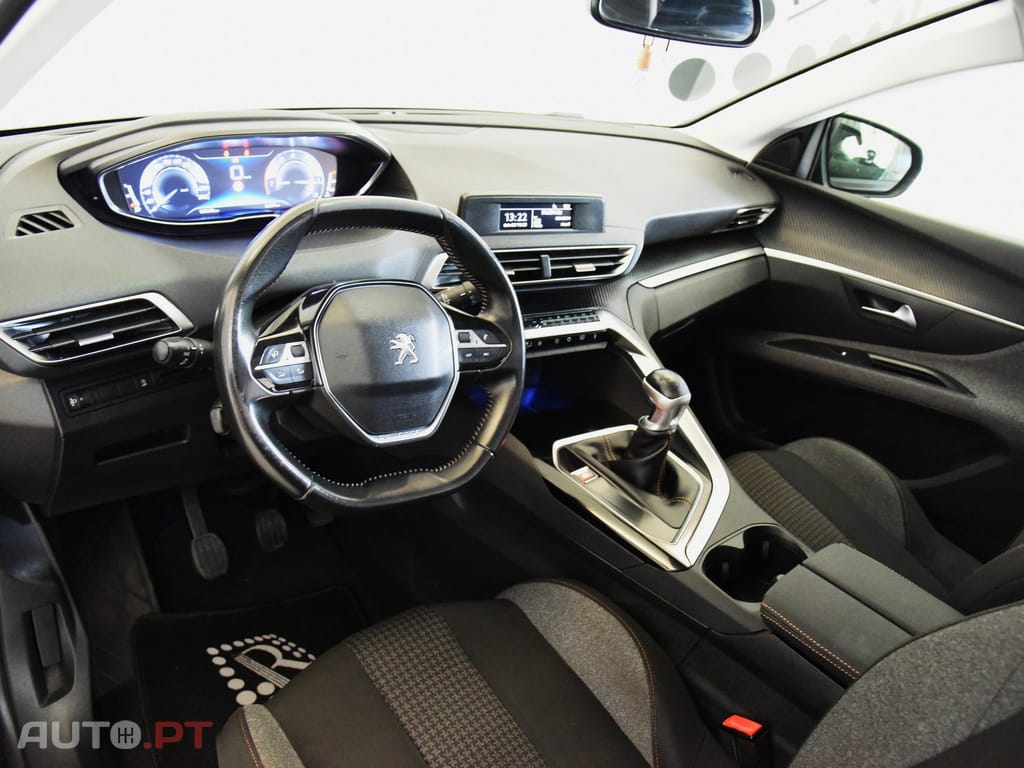 Peugeot 5008 1.2 PureTech Active Pack