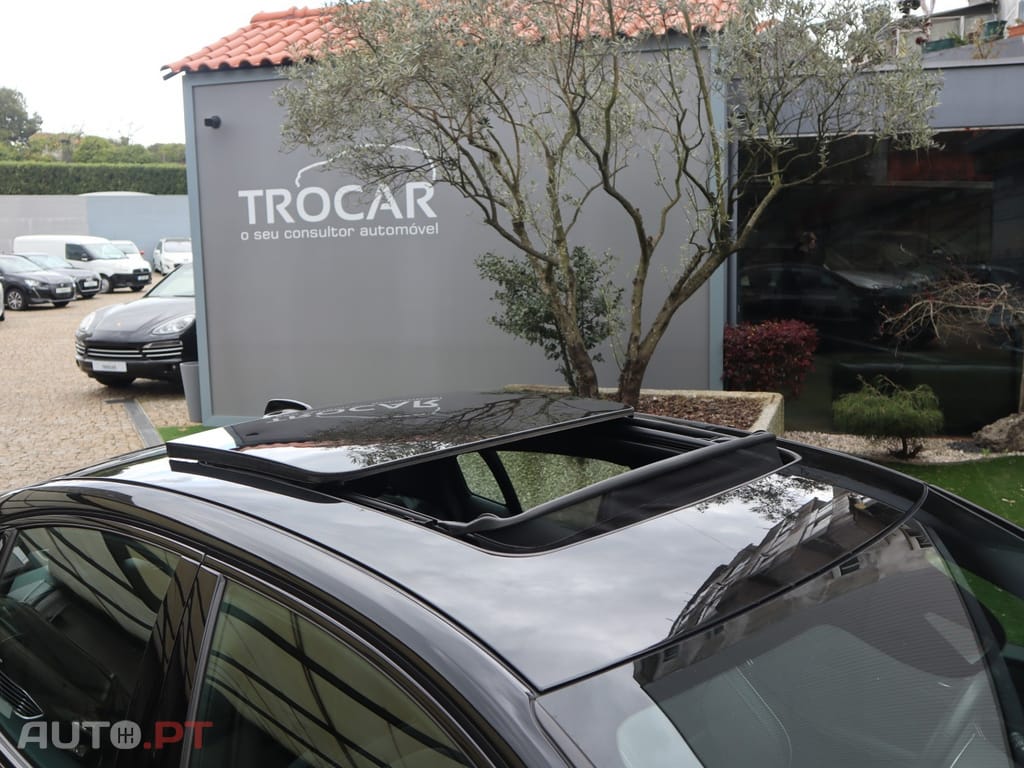 Volvo S60 2.0 T8 PHEV R-Design AWD