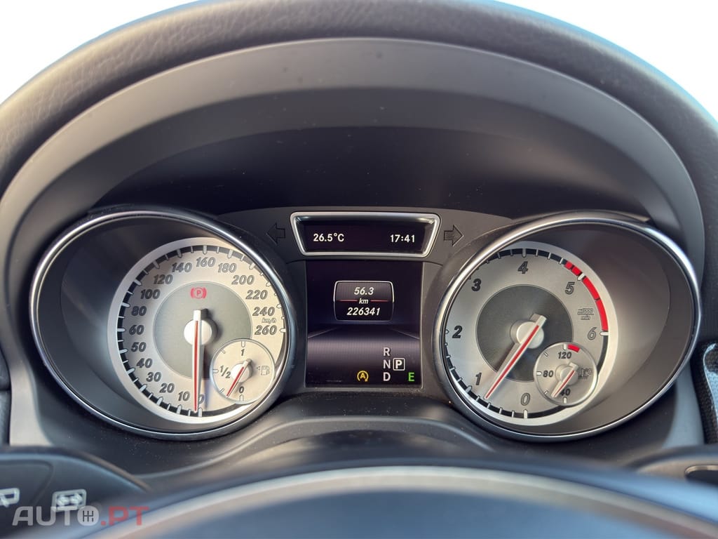 Mercedes-Benz CLA 200 Shooting Brake (CDI) d 7G-DCT