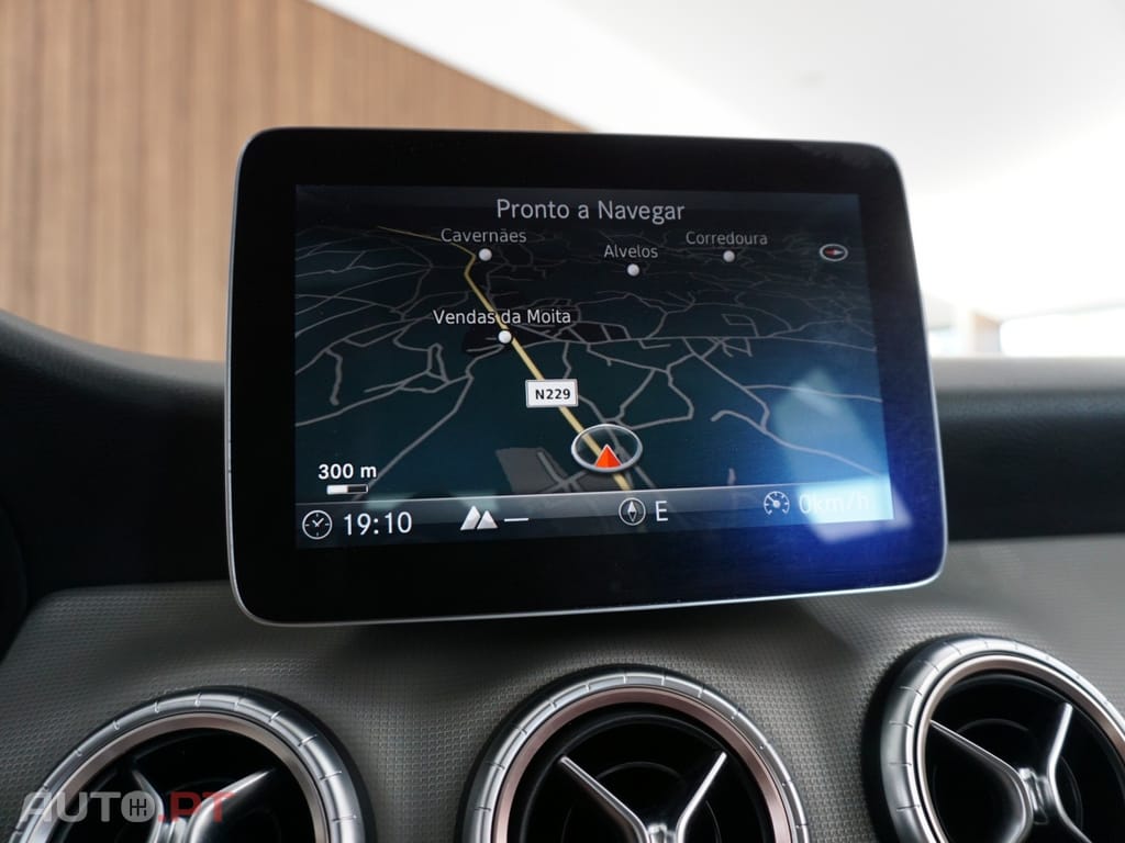 Mercedes-Benz CLA 200 d Shooting Brake — fotografia 17