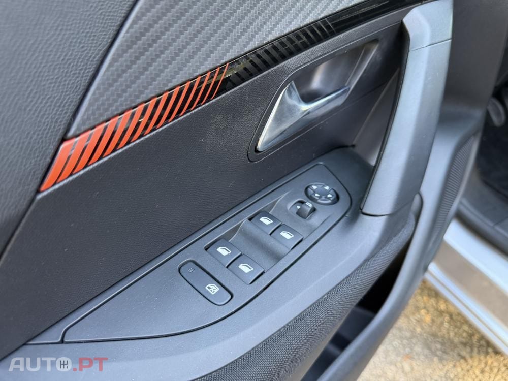 Peugeot 2008 PureTech 100 Stop&Start Allure Pack