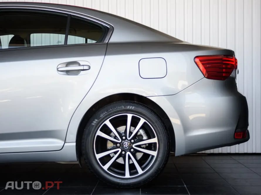 Toyota Avensis SD 2.0 D-4D Exclusive