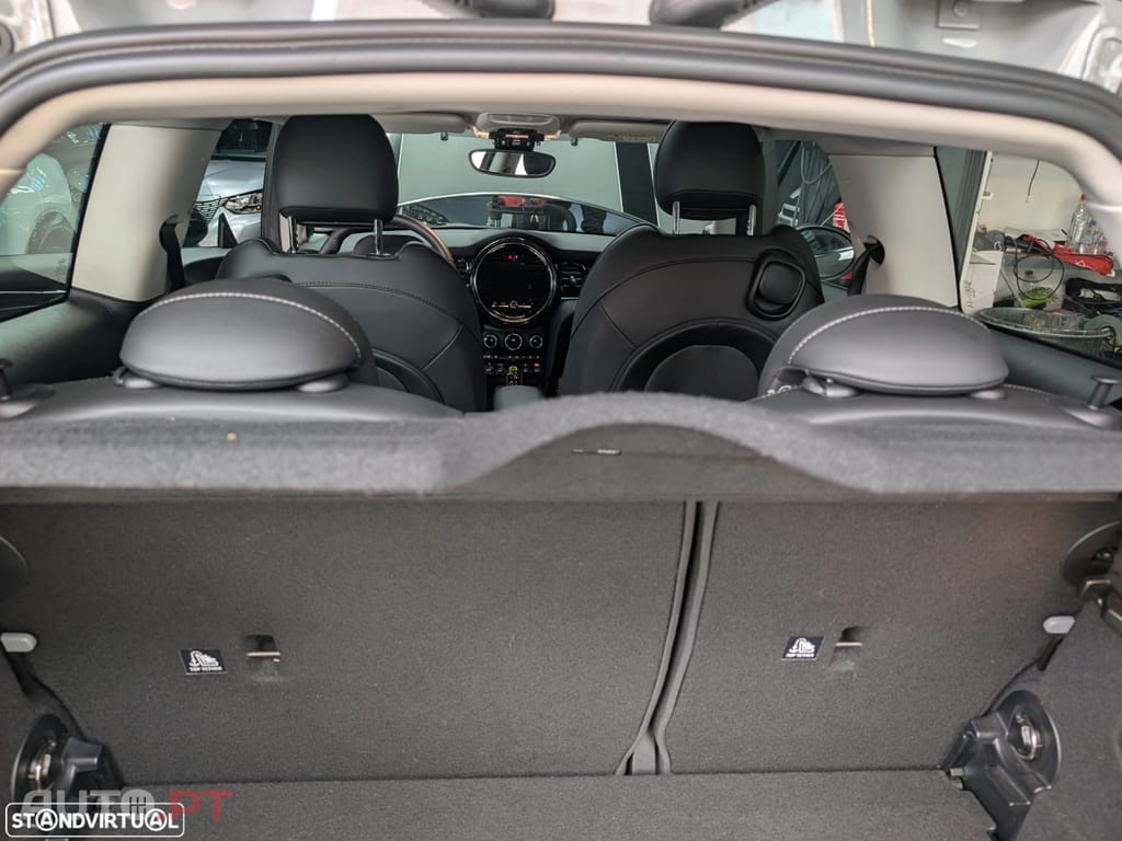 MINI Cooper Cooper SE Premium Extra Essential