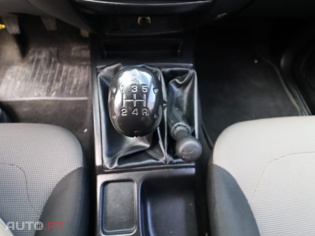 Mitsubishi L200 2.5 DI-D Club In.AC 3L 4WD
