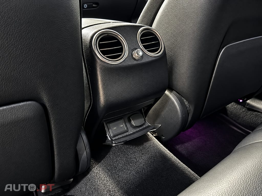 Mercedes-Benz GLC 300 de 4Matic 9G-TRONIC AMG Line — fotografia 38