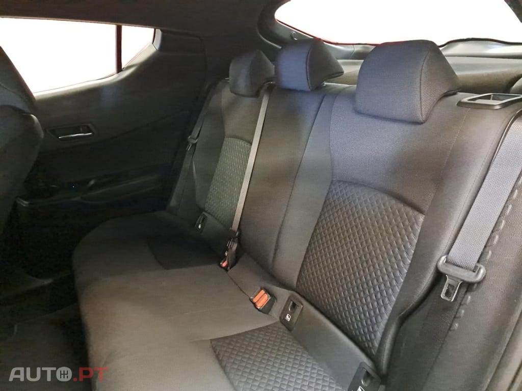 Toyota C-HR 1.8 Hybrid Dynamic Business