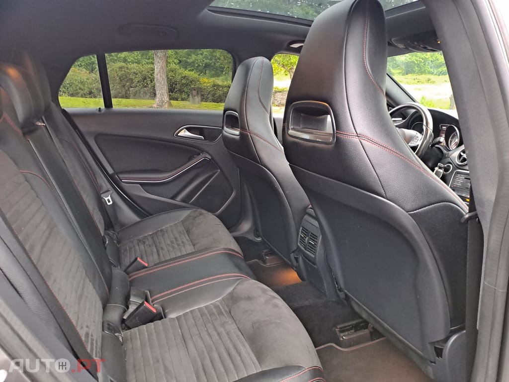 Mercedes-Benz CLA 220 AMG Full Extras 177 CV
