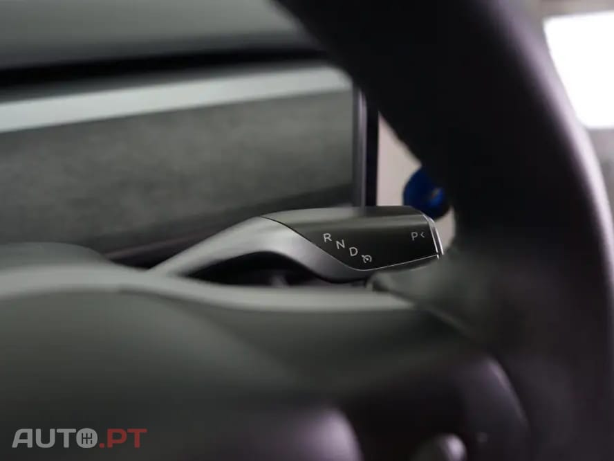 Tesla Model 3 Standard Range Plus RWD