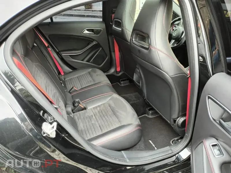 Mercedes-Benz A 45 AMG 4-Matic