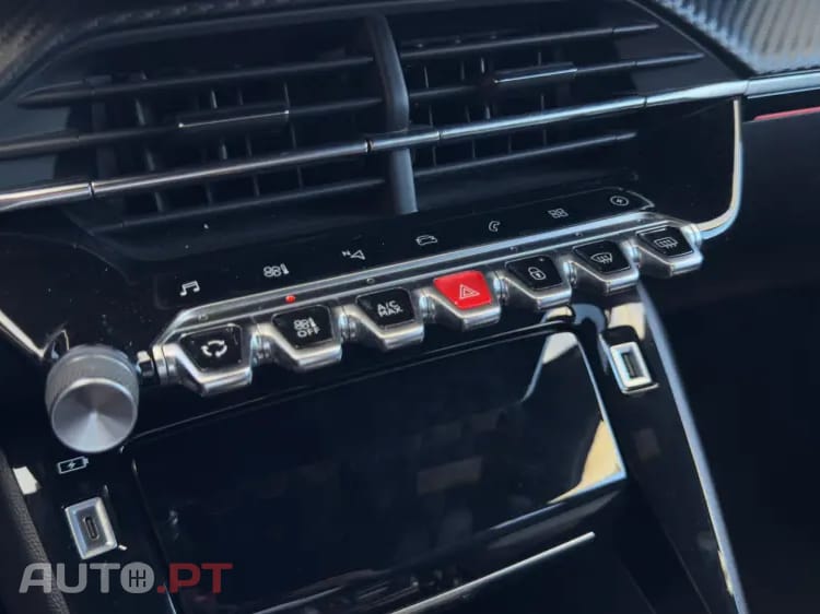 Peugeot E-2008 50 kWh GT