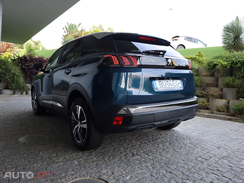 Peugeot 3008 1.2 PureTech Allure EAT8