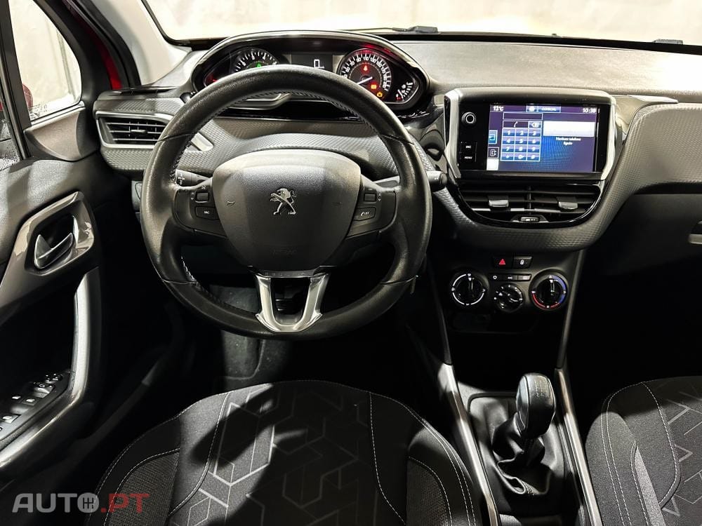 Peugeot 2008 1.2 PureTech Allure
