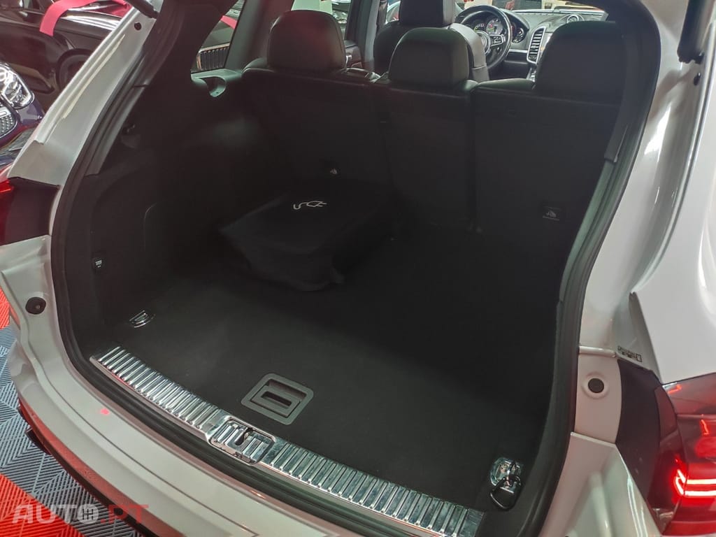 Porsche Cayenne S E-Hybrid Platinum Edition