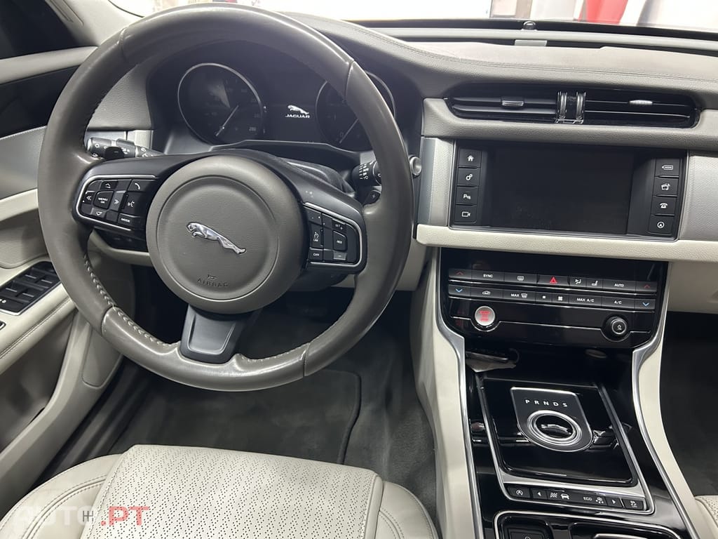 Jaguar XF 2.0 D Prestige Aut.