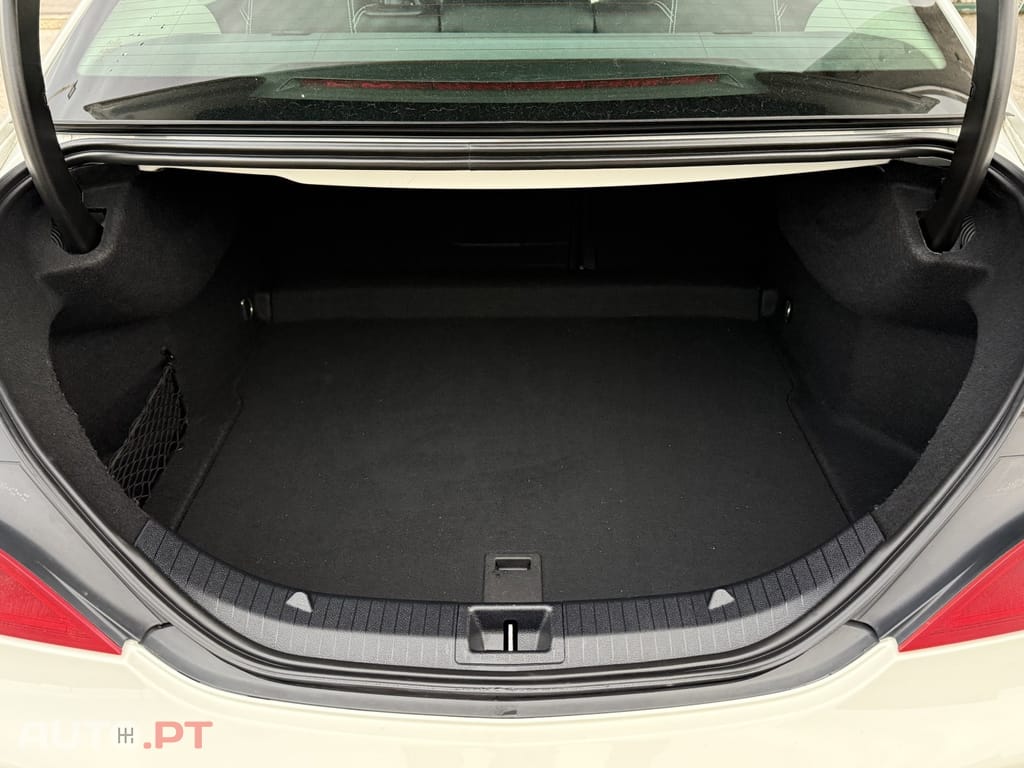 Mercedes-Benz CLA 180 d Urban