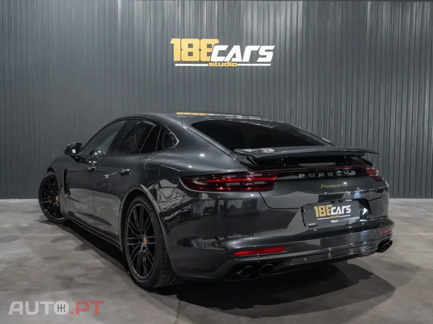 Porsche Panamera 4 E-Hybrid