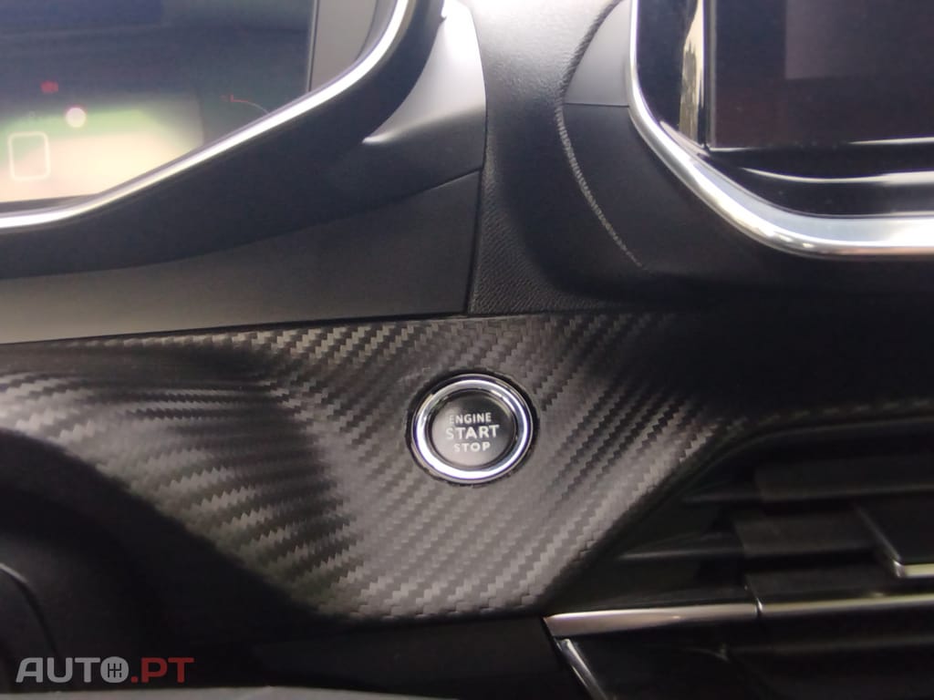 Peugeot 2008 1.5 BlueHDi Allure Pack