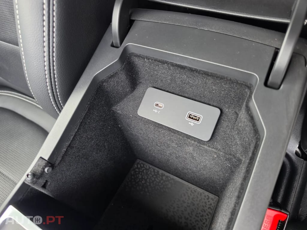 Jaguar E-Pace 1.5 P300e R-Dynamic S AWD Aut.