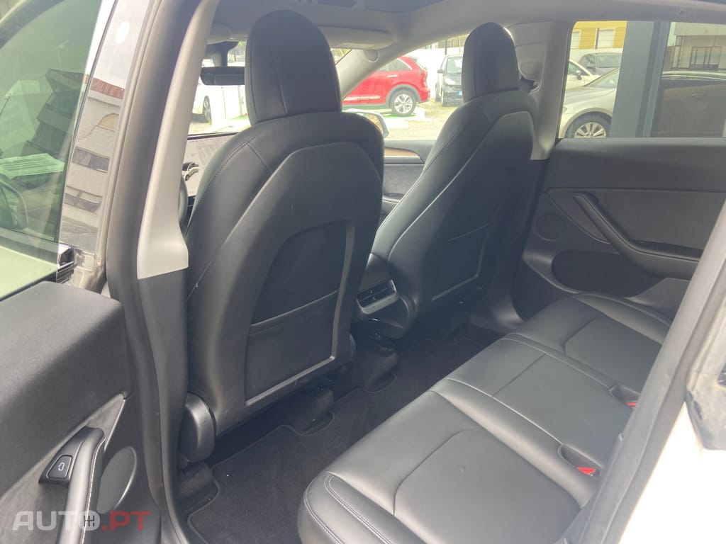 Tesla Model Y Long Range Dual Motor AWD
