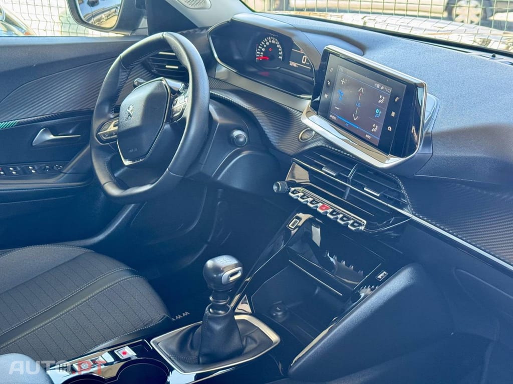 Peugeot 2008 1.5 BlueHDi Allure Pack