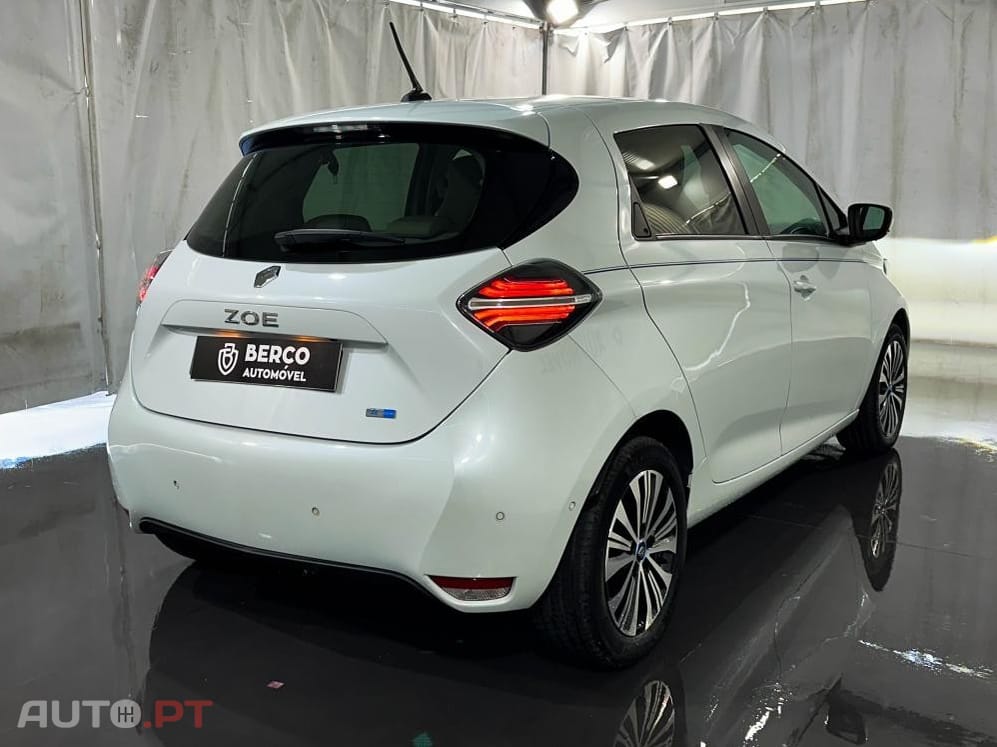 Renault Zoe Outro