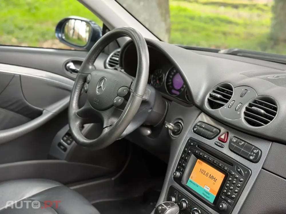 Mercedes-Benz CLK 240 Outro