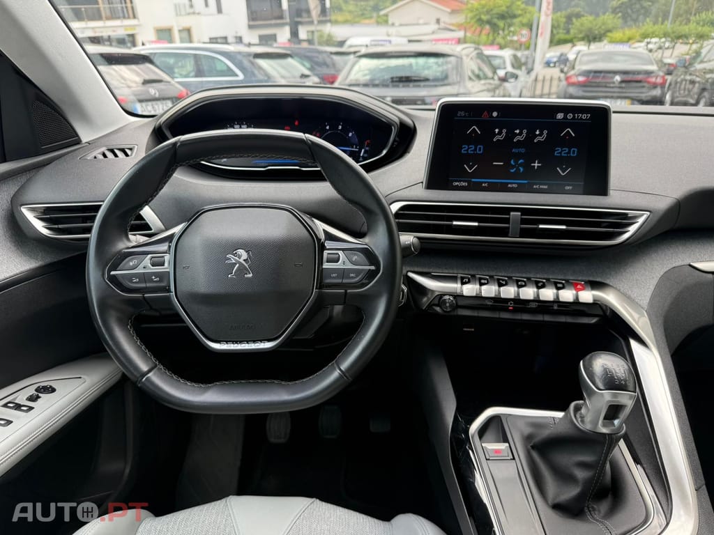 Peugeot 5008 1.5 BlueHDi Allure