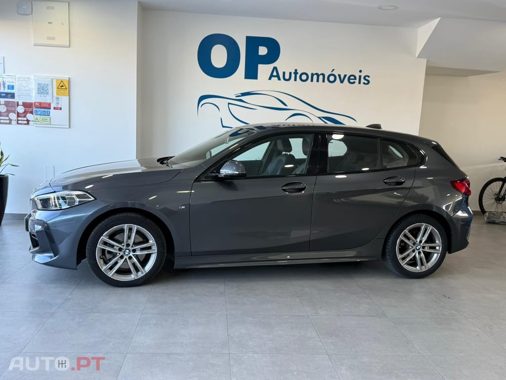 BMW 118 i Pack Desportivo M Auto
