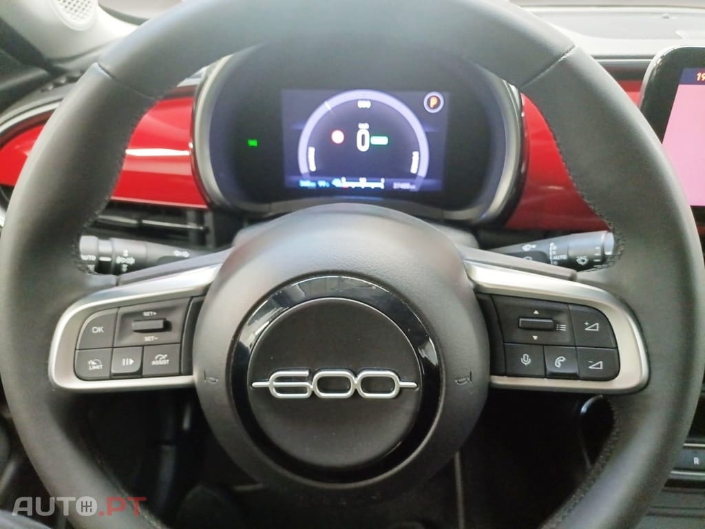 Fiat 600e 54 kWh (RED)