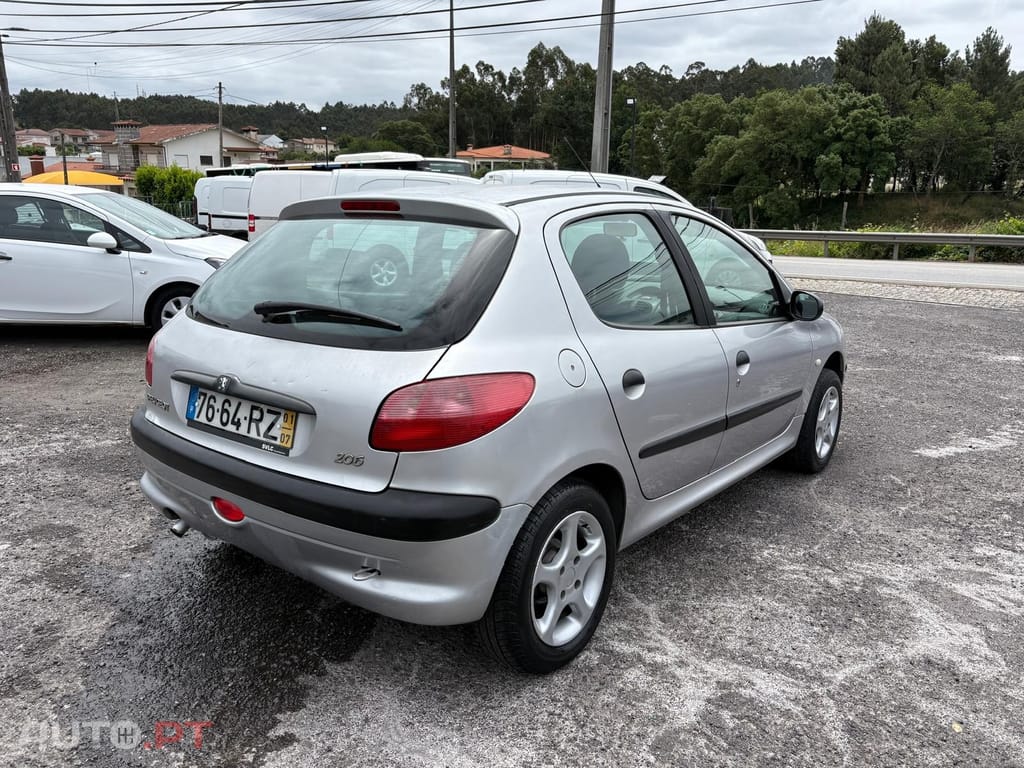 Peugeot 206 1.1 Color Line