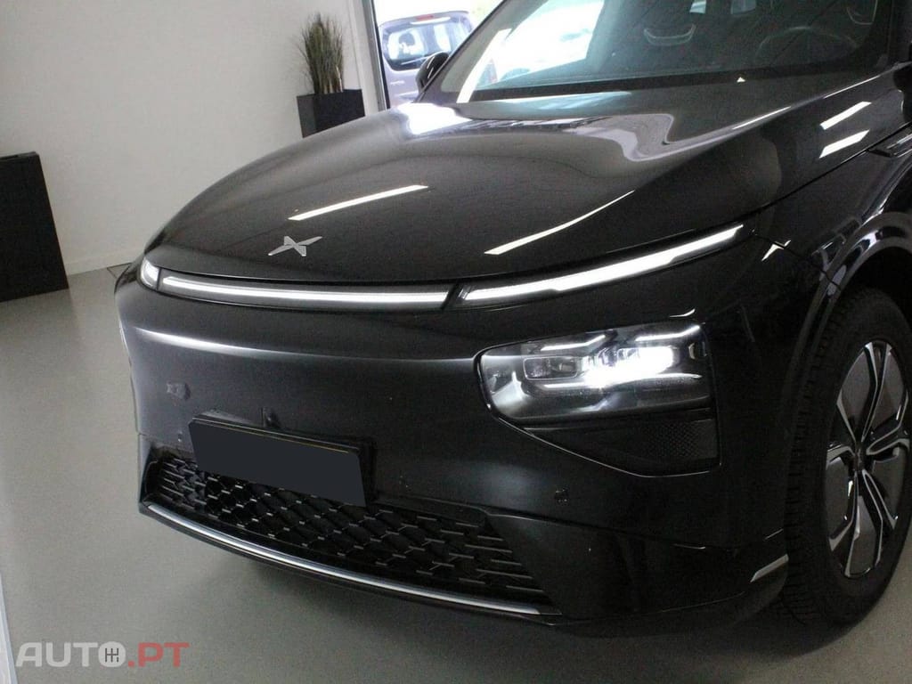 XPeng G9 78.2 kWh Standard Range