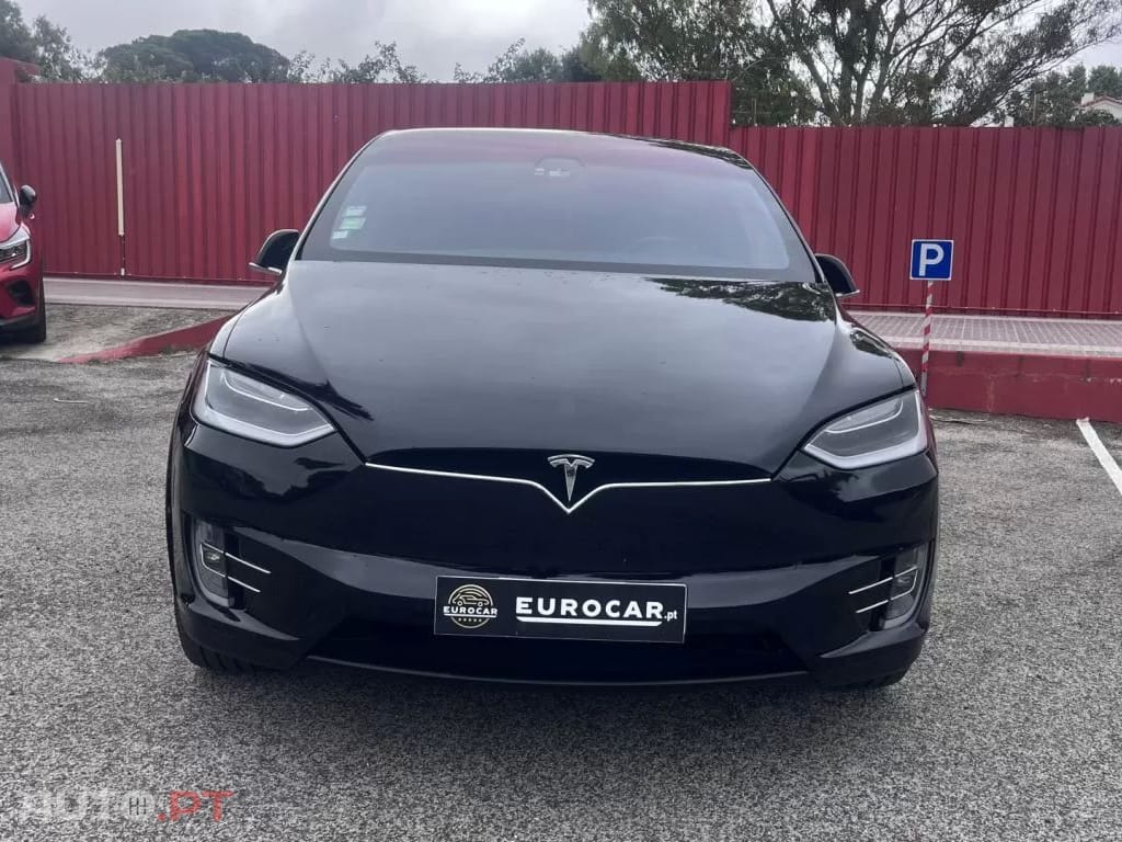 Tesla Model X 75D