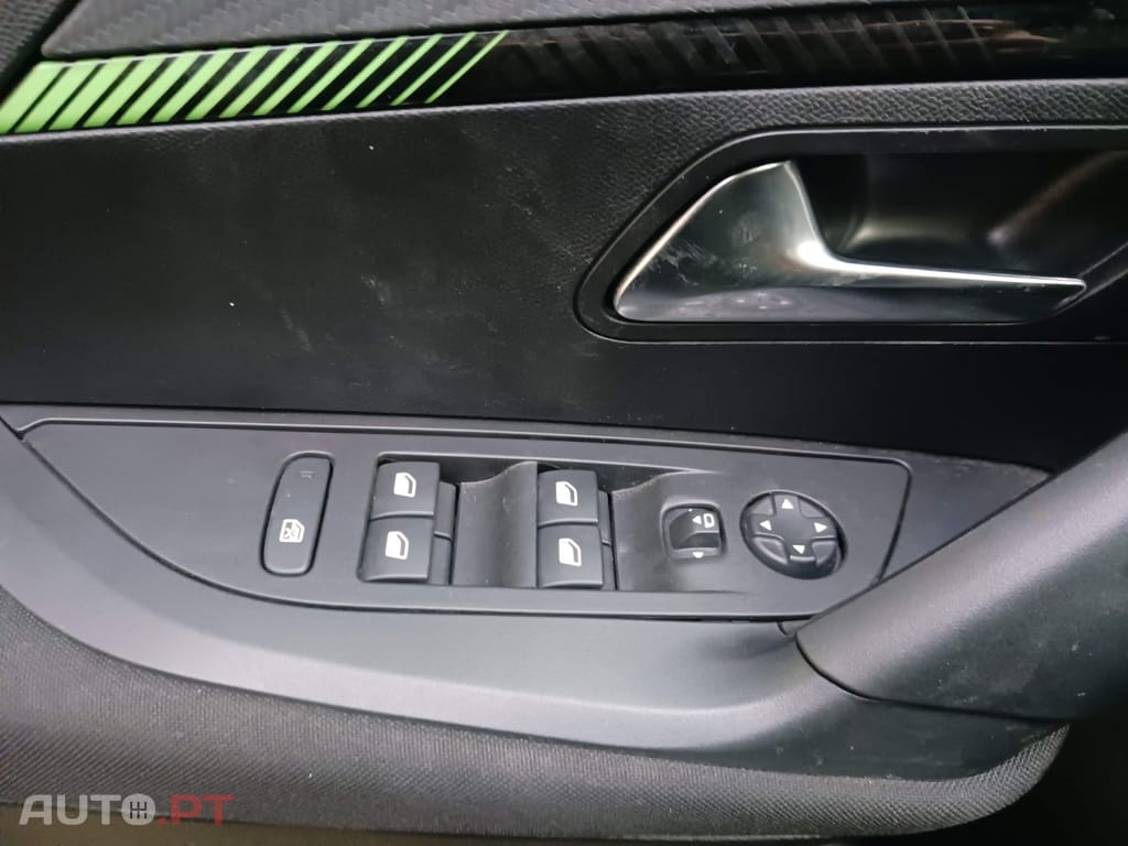 Peugeot 2008 1.2 PureTech Active Pack