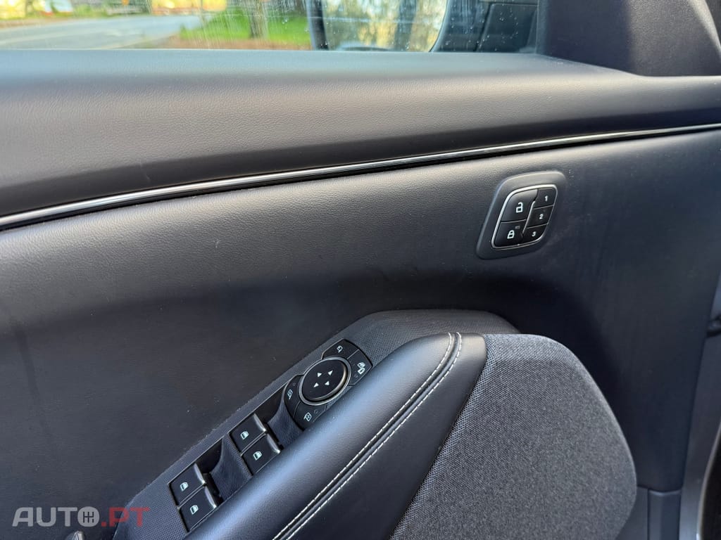 Ford Mustang Mach-E Standard