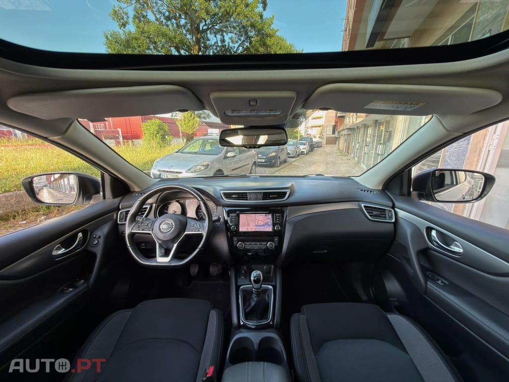 Nissan Qashqai 1.5 dCi N-Connecta J18