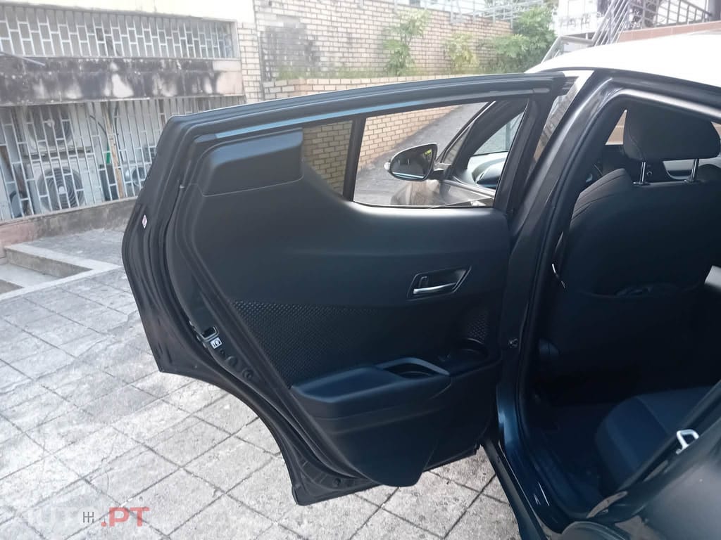 Toyota C-HR 1.8 hibrido 122cv Square Collection