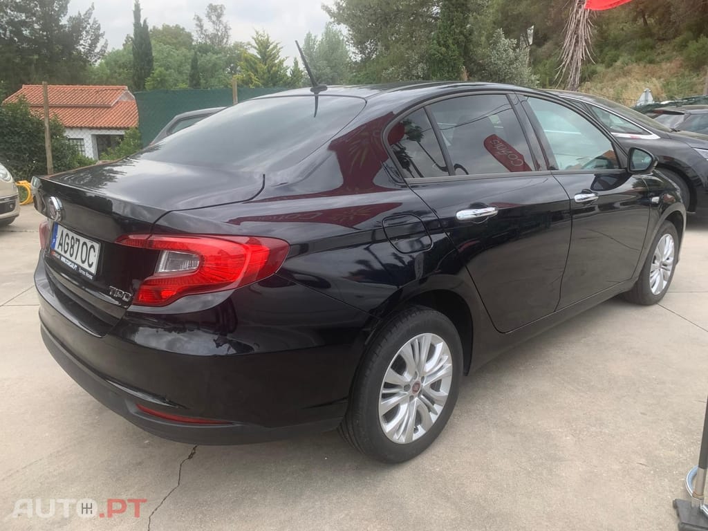 Fiat Tipo SEDAN