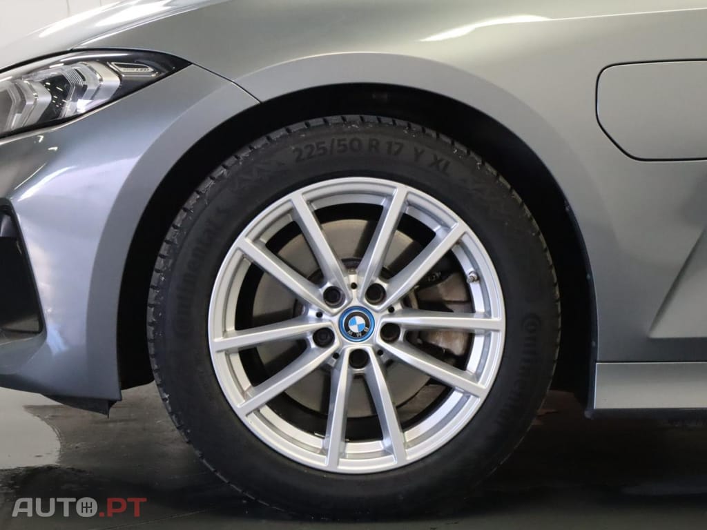 BMW 330 e Auto Corporate Edition