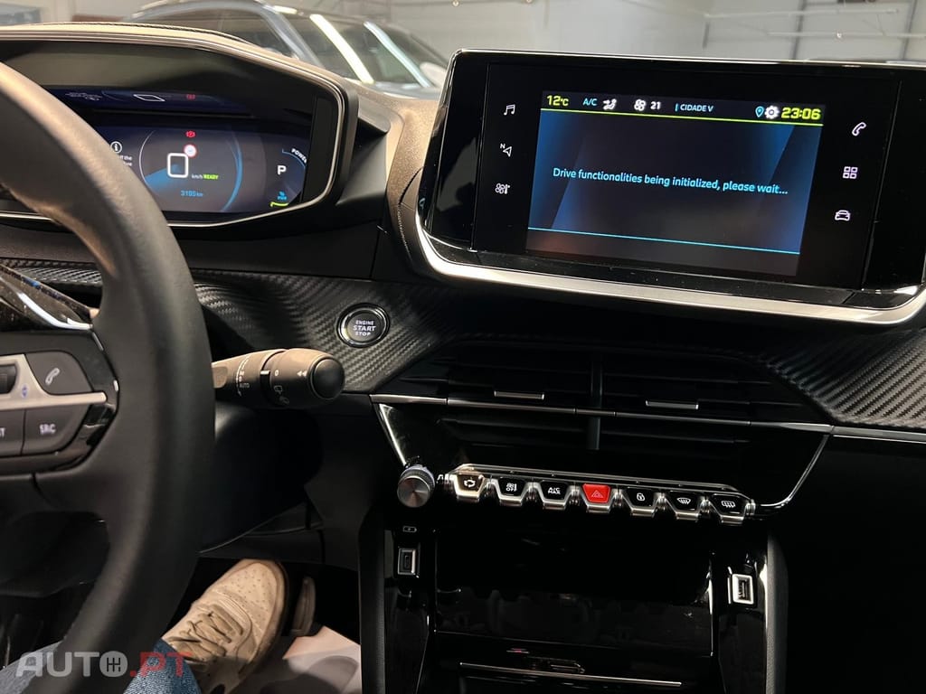 Peugeot E-208 50 kWh Allure Pack