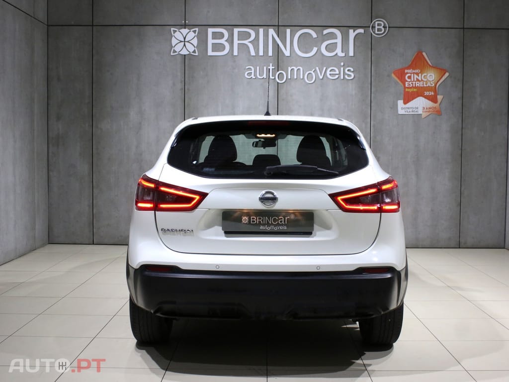 Nissan Qashqai Outro