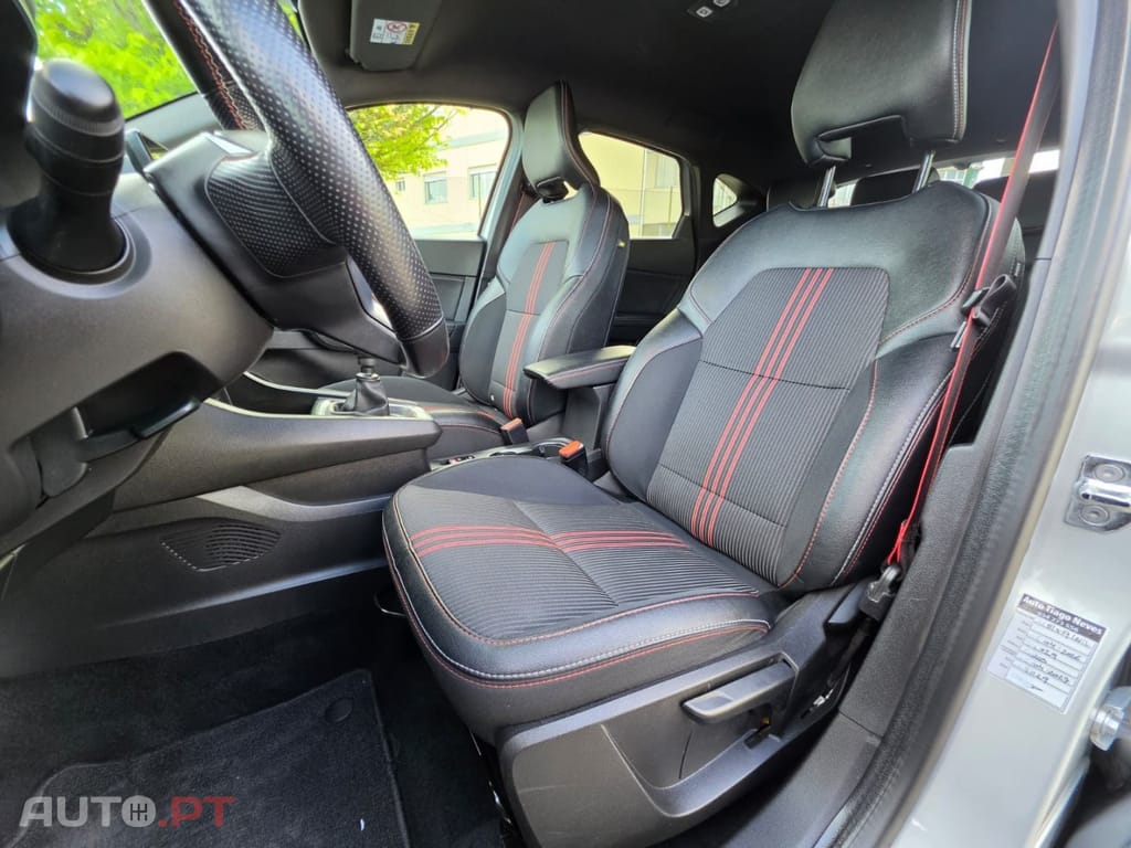 Renault Captur 1.0 TCe RS Line
